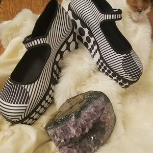 Chocolaticas OPart Maryjane platforms